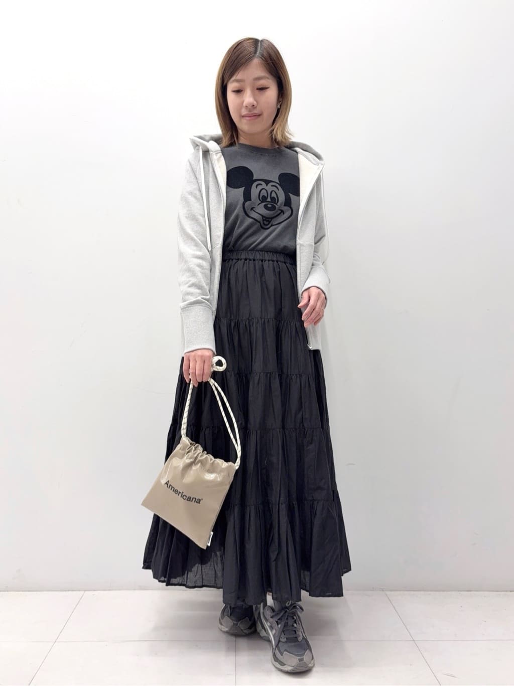 Nishijimaさんの「DRESSTERIOR｜【春夏/寒暖差対応/ウォッシャブル】ライト裏毛フーディー」を使ったコーディネート