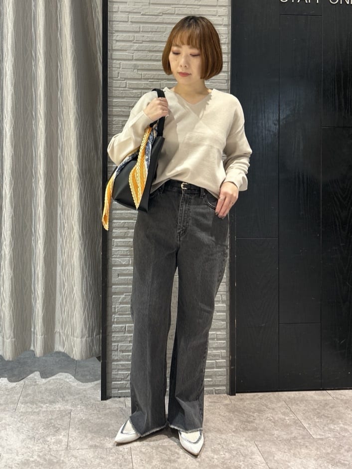 ga_riさんの「THE SHOP TK｜【S-XLサイズ/上品見えが叶う】Vネックニット/洗濯機OK」を使ったコーディネート