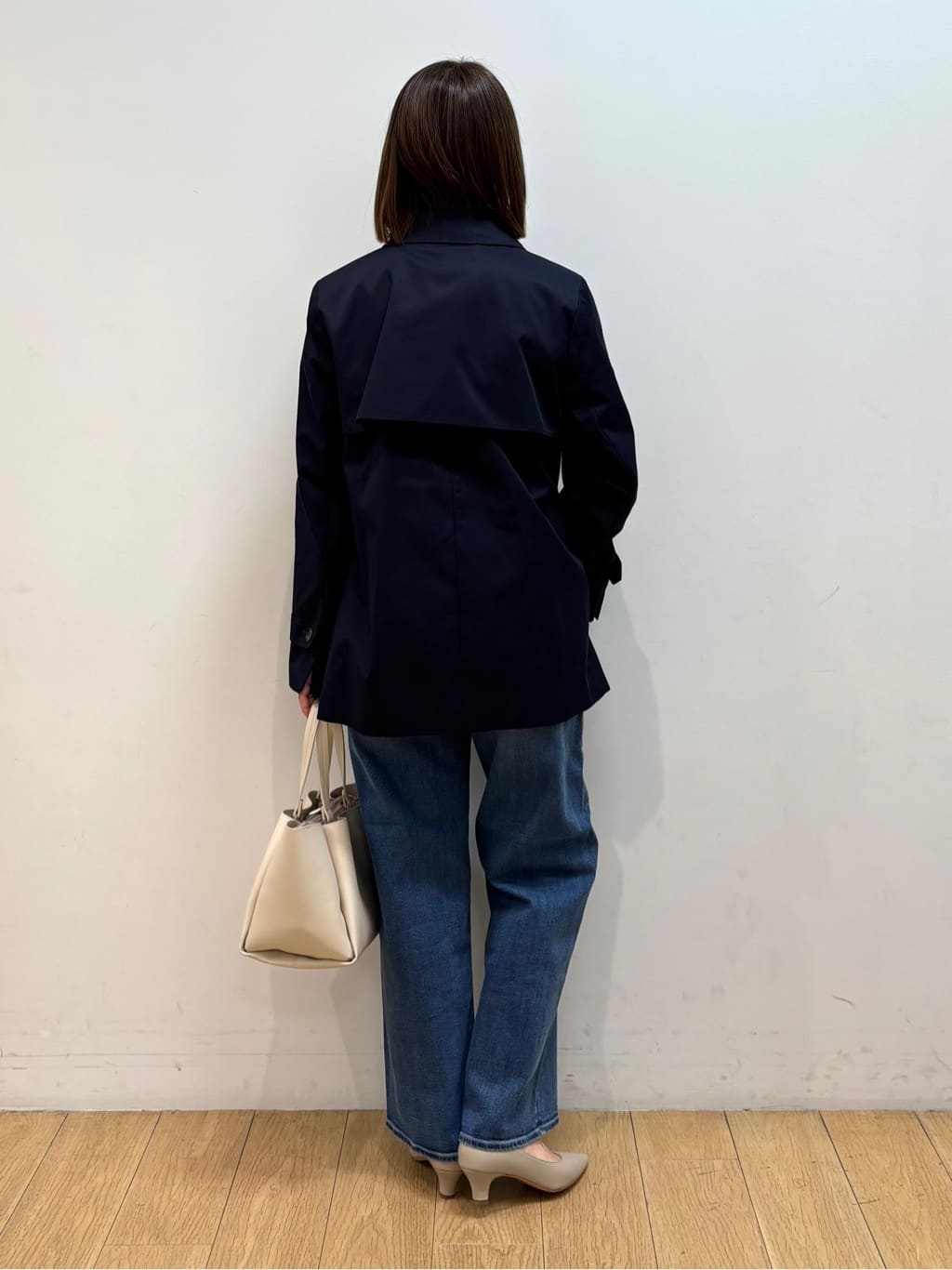 mikkoさんの「INDIVI｜【花粉付着防止／撥水／UVケア】名品トレンチコート」を使ったコーディネート