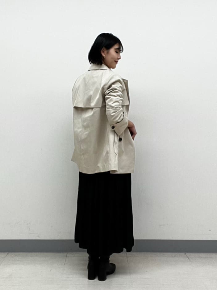 hinanoさんの「INDIVI｜【花粉付着防止／撥水／UVケア】名品トレンチコート」を使ったコーディネート