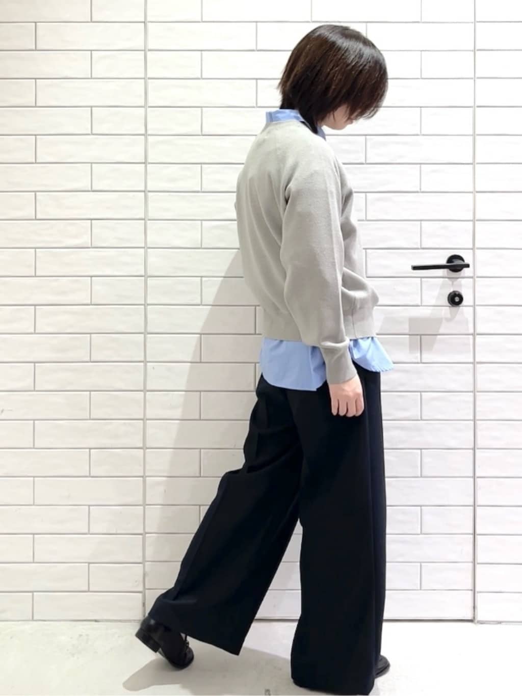 しおりさんの「OPAQUE.CLIP｜スウェットライクニット【洗濯機OK】」を使ったコーディネート