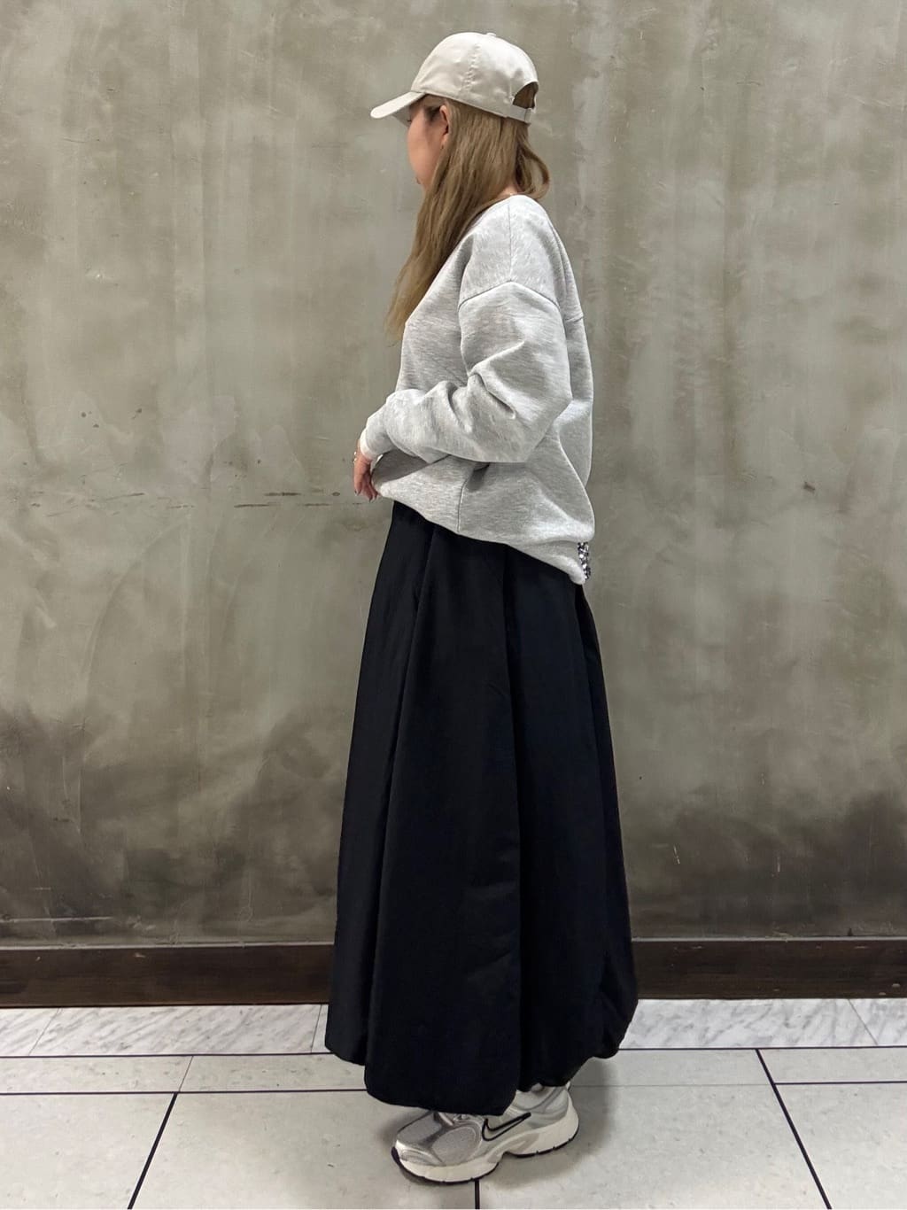 minaさんの「grove｜2WAYハーフジップスウェット」を使ったコーディネート