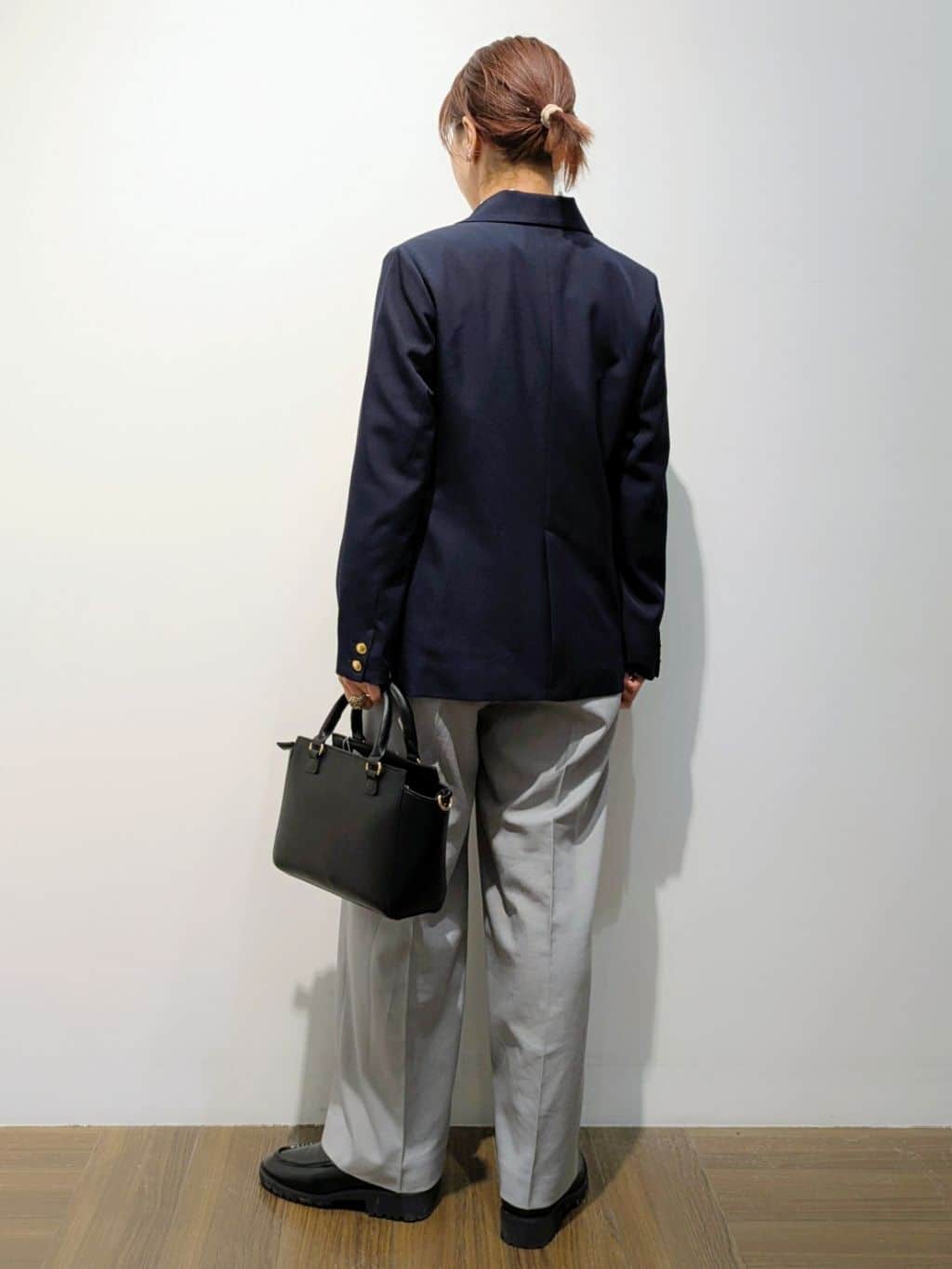4410さんの「THE SHOP TK｜【通勤にもデイリーにも】CAVIAN 金ボタンダブルブレストジャケット」を使ったコーディネート