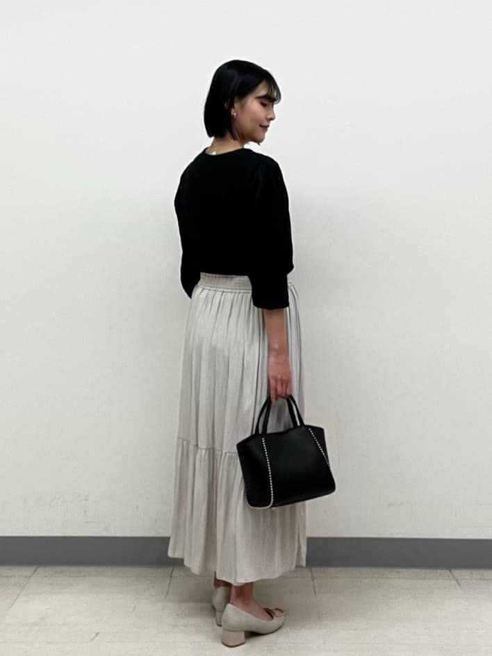 hinanoさんの「INDIVI｜【洗える／華やか】袖プリーツニット」を使ったコーディネート