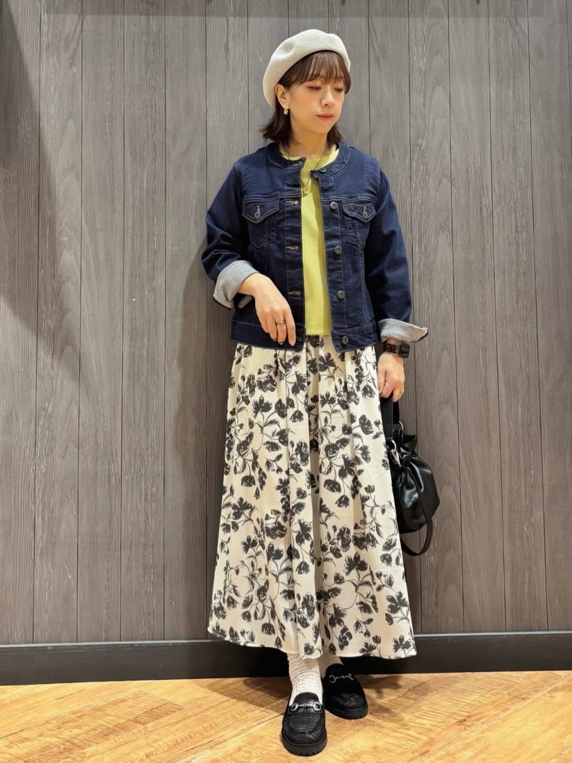 meiさんの「SHOO･LA･RUE｜【洗濯機可/S-LL】さらりと軽やか インせず着られる すっきり見えドルマンニット」を使ったコーディネート
