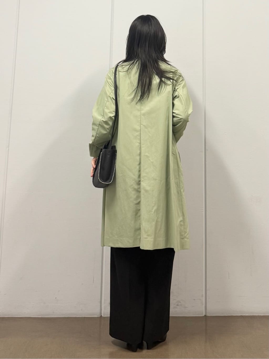 mizukiさんの「INDIVI｜【撥水／軽量】ミニマル スタンドカラーコート」を使ったコーディネート