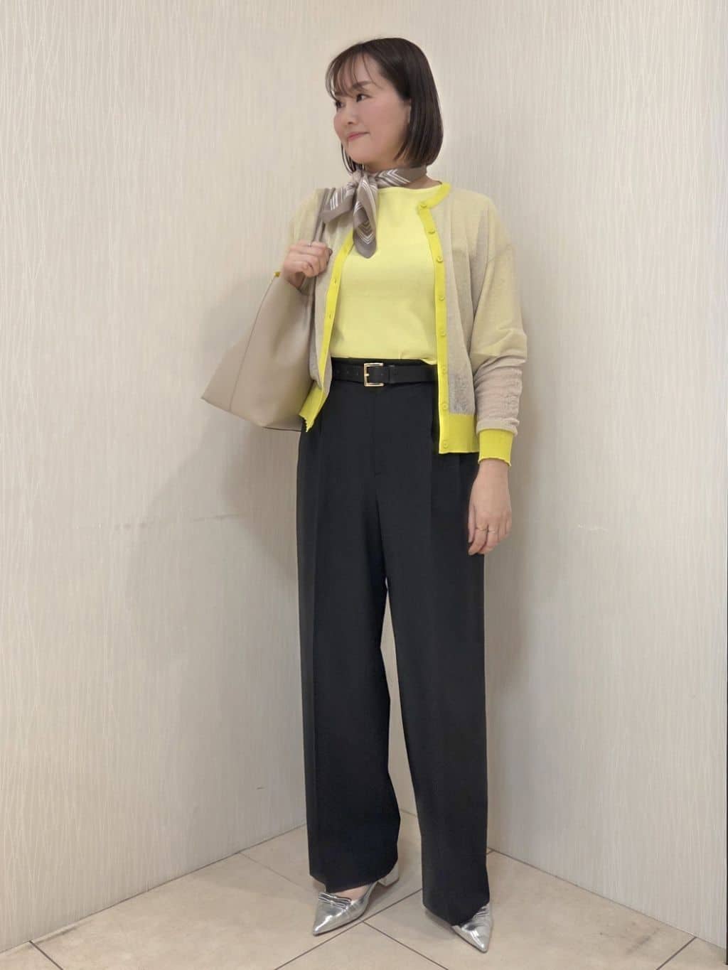 naokoさんの「UNTITLED｜【洗える】シアーニットカーディガン」を使ったコーディネート