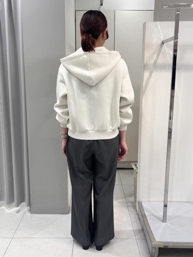 yuiさんの「Reflect｜ダブルジップドロップショルダーパーカー」を使ったコーディネート