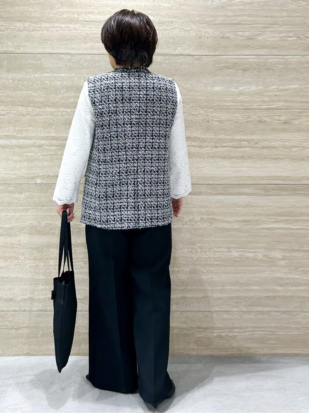 NAMIさんの「OPAQUE.CLIP｜《通勤対応》ツイードジレ【洗える】」を使ったコーディネート