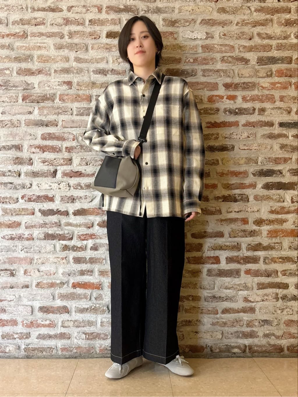 しばさんの「THE SHOP TK｜【美脚/オ―ルシーズン】デニムマリンパンツ/洗濯機OK」を使ったコーディネート