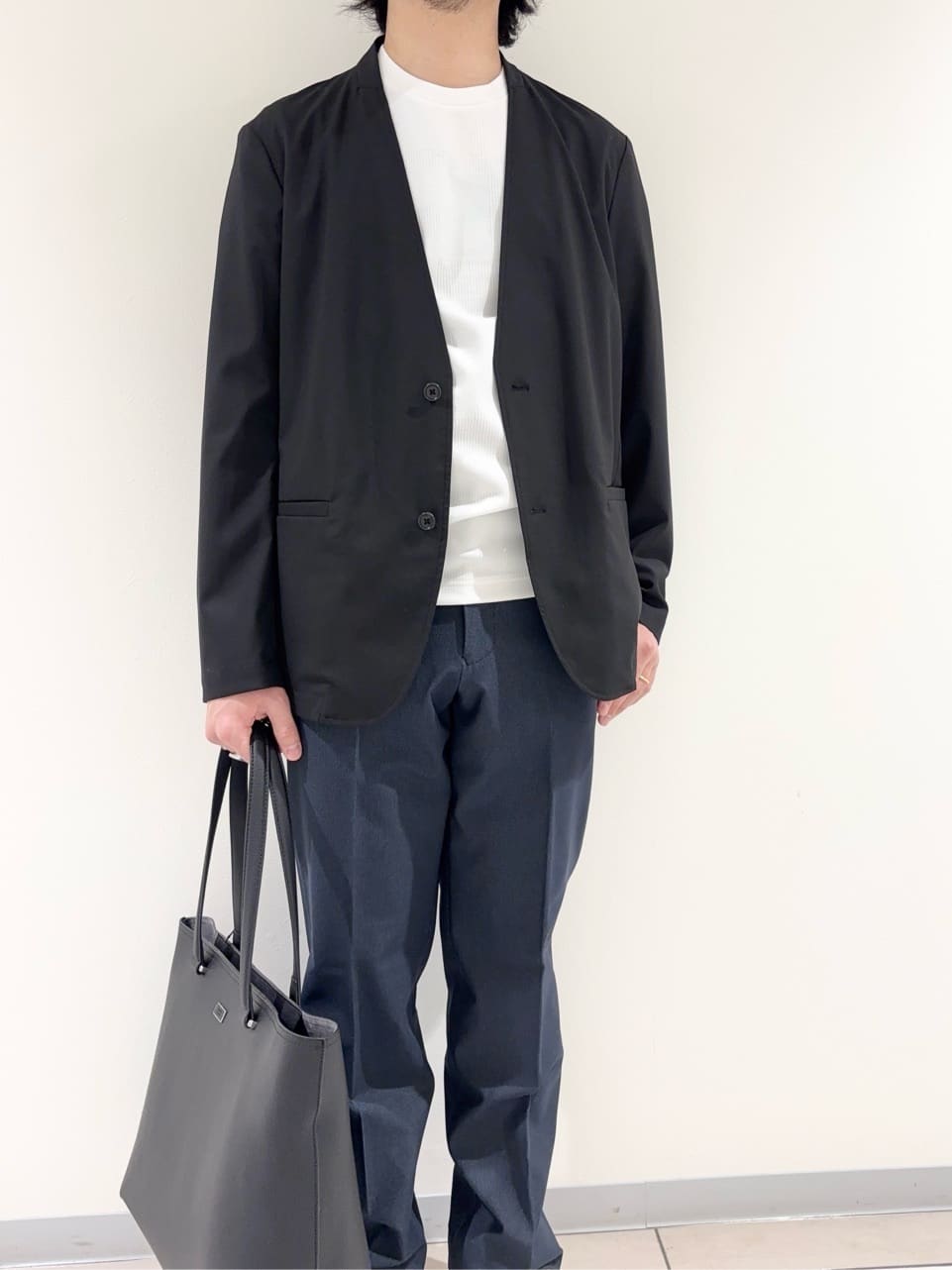 及川さんの「TAKEO KIKUCHI｜【ON／OFF兼用】CARREMANファブリック ノーカラージャケット」を使ったコーディネート