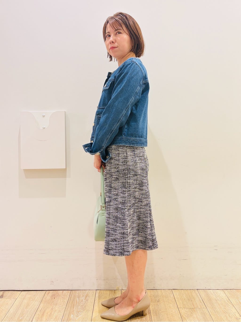 YUKOさんの「index｜ミニマルノーカラーデニムジャケット【洗濯機OK】」を使ったコーディネート