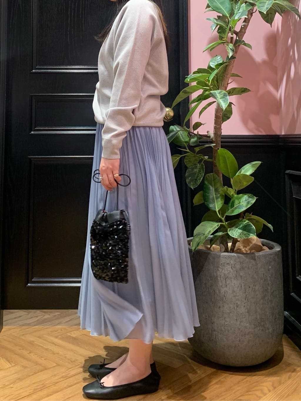 SAKAIさんの「DRESSTERIOR｜◆ウォッシャブルコットンカシミヤプルオーバーニット」を使ったコーディネート