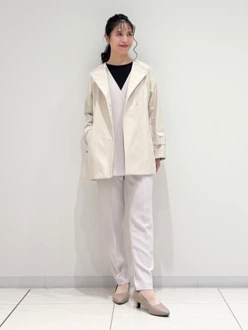 kayoさんの「INDIVI｜【撥水/軽量】ミドル丈 ミニマルトレンチコート」を使ったコーディネート