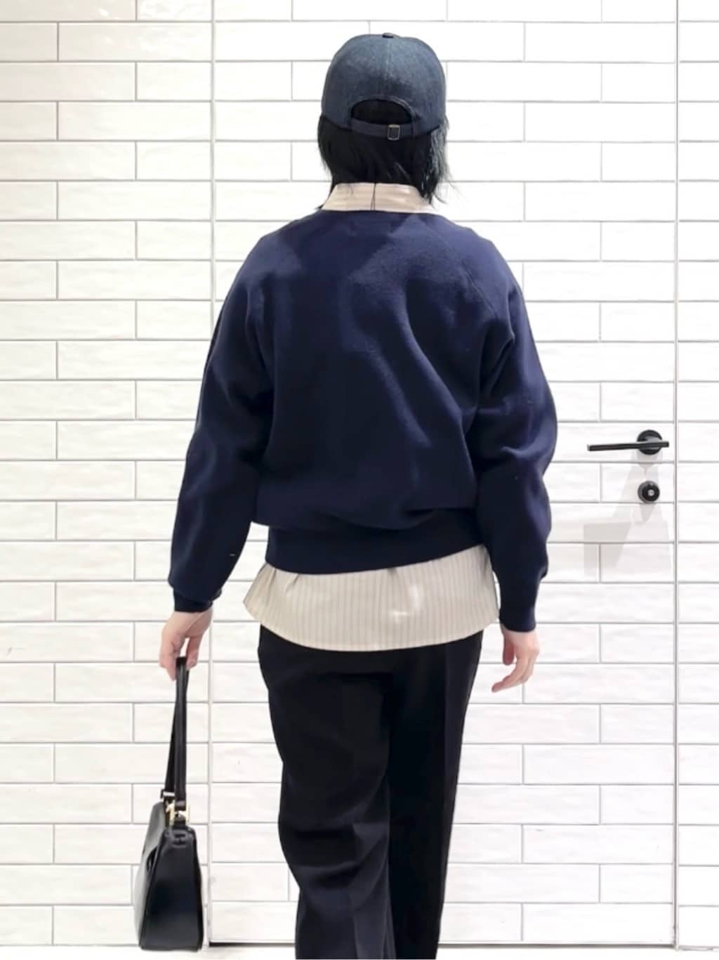 しおりさんの「OPAQUE.CLIP｜スウェットライクニット【洗濯機OK】」を使ったコーディネート