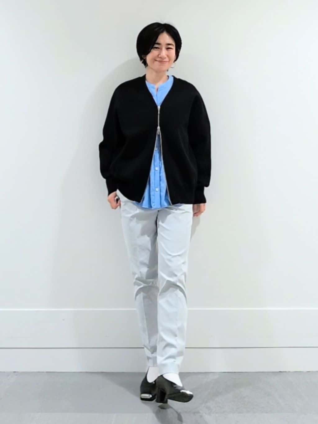 ミズタさんの「UNTITLED｜◆【軽羽織り/セットアップ可】ジップアップニットカーディガン」を使ったコーディネート