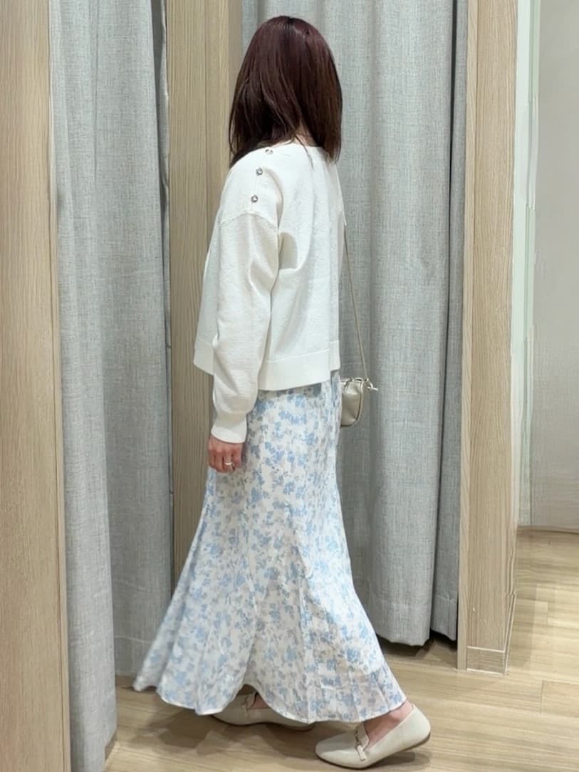 Fumikaさんの「grove｜大人のための華やぎニットカーディガン」を使ったコーディネート