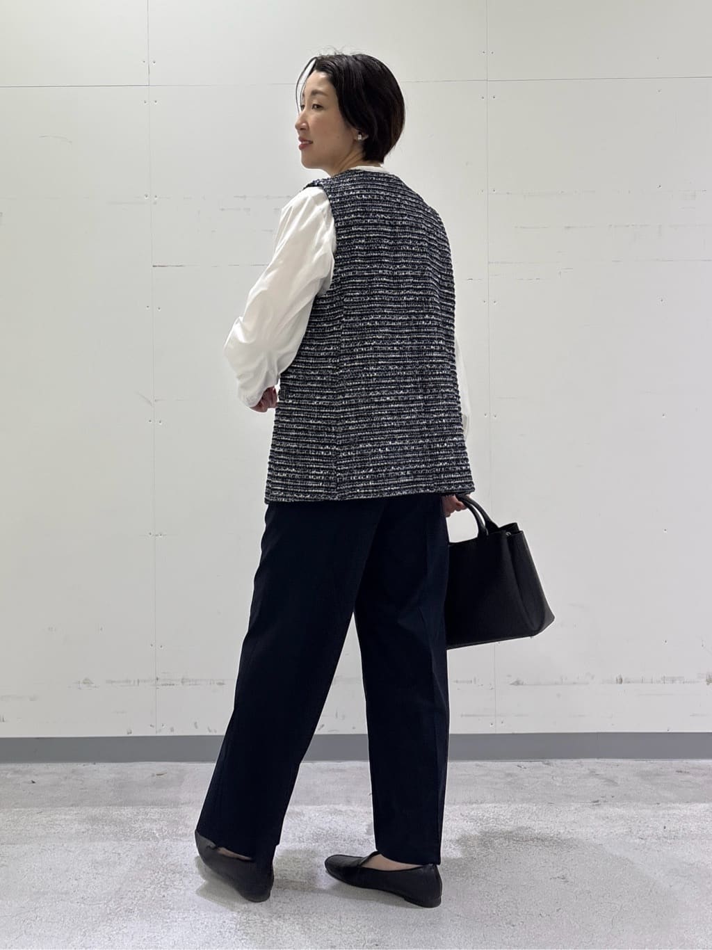 yuriさんの「INDIVI｜【2点セット／洗える】ツイードジレ＆ボウタイブラウス」を使ったコーディネート