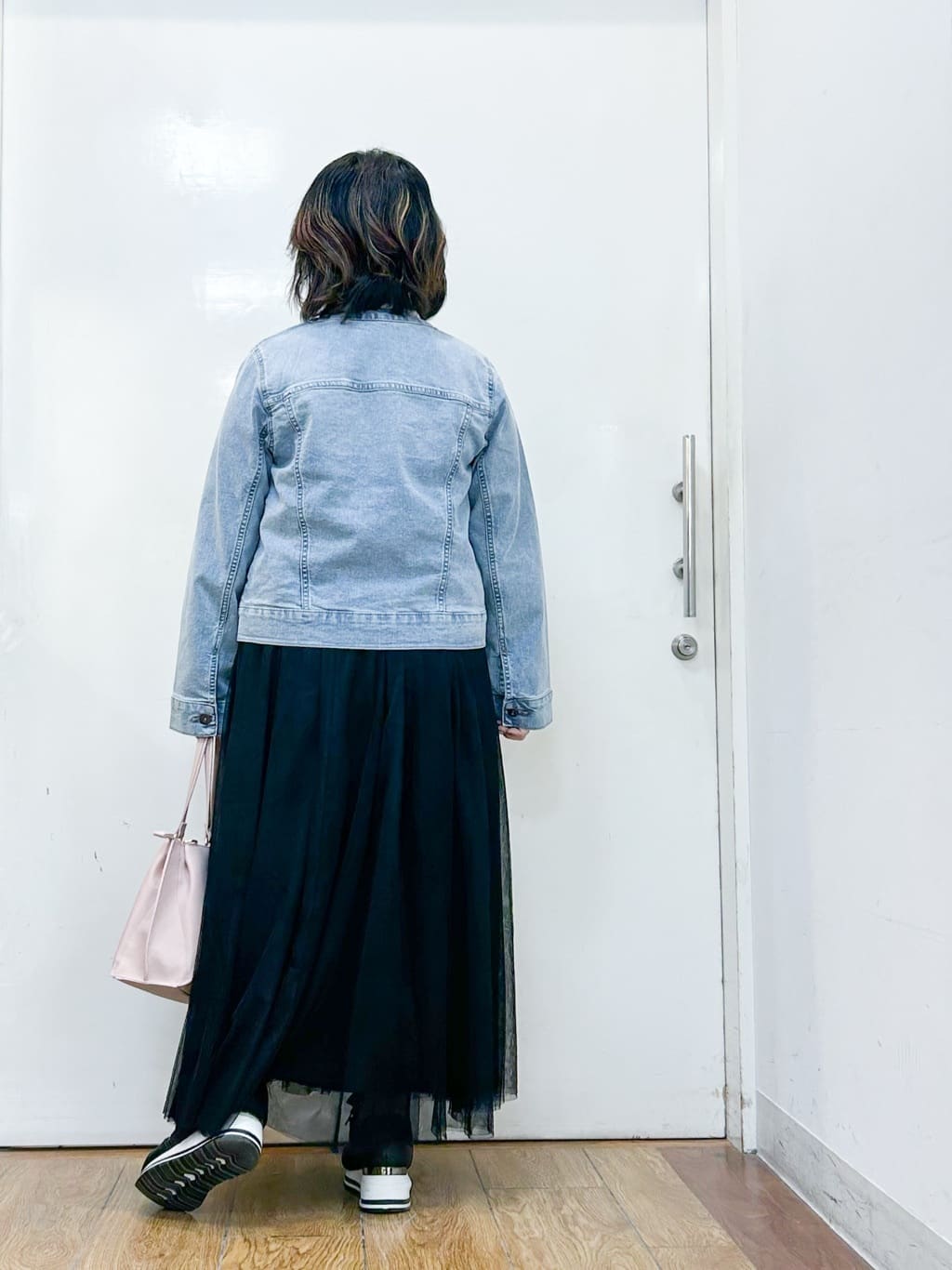 haruさんの「SHOO･LA･RUE｜【洗濯機可】上品で華やか スタンドフリルブラウス」を使ったコーディネート