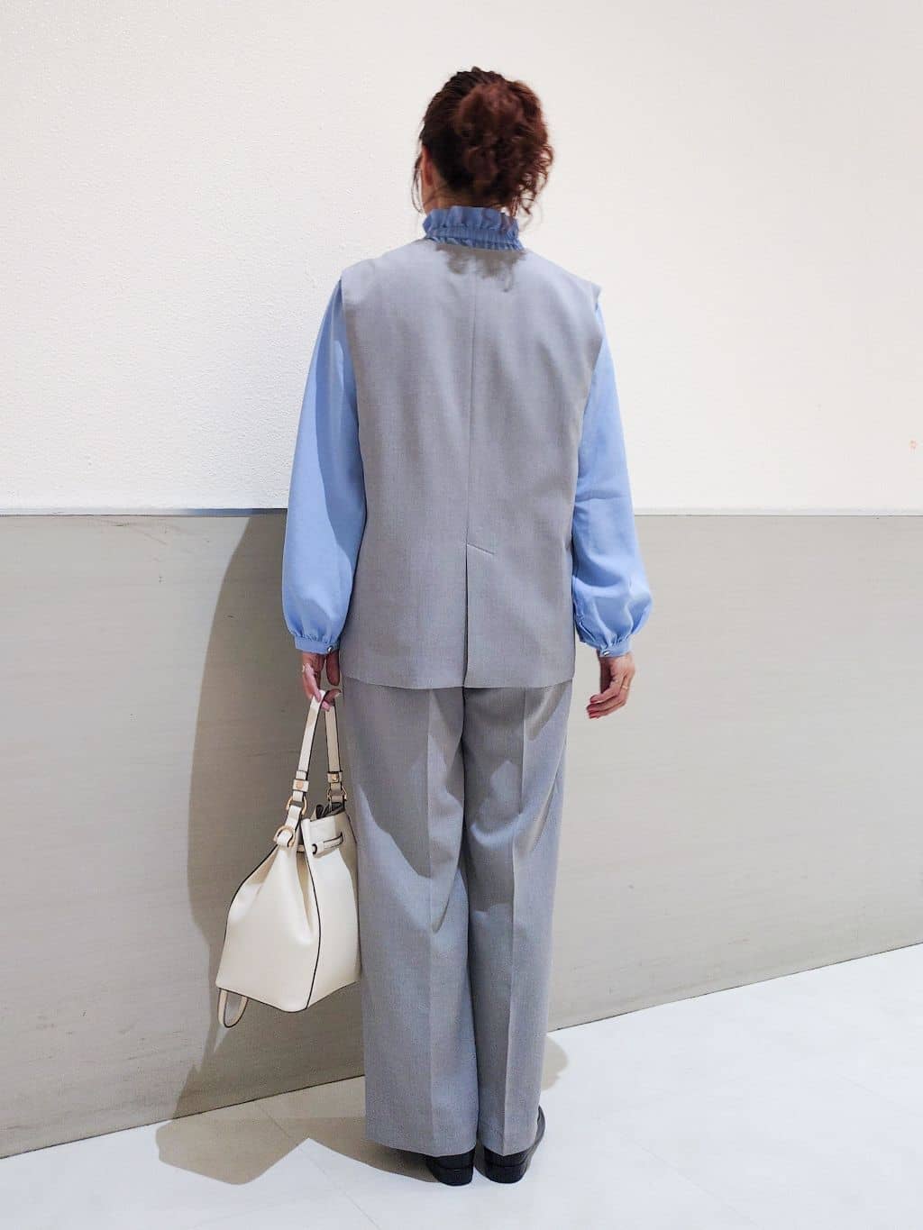 maruさんの「THE SHOP TK｜【通勤にもカジュアルにも】CAVIAN ジレ/セットアップ可」を使ったコーディネート