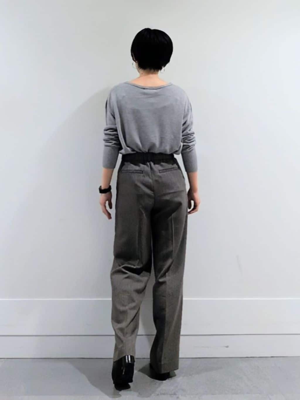 ミズタさんの「UNTITLED｜【8色展開/体型カバー】魅せるタイムレスニット」を使ったコーディネート