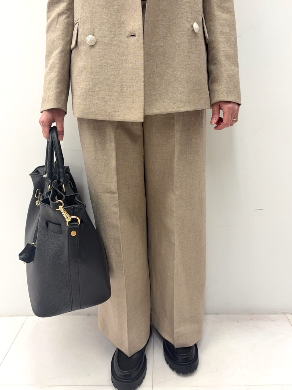Nishijimaさんの「DRESSTERIOR｜◆【ウォッシャブル】コットンフルニードルニット」を使ったコーディネート