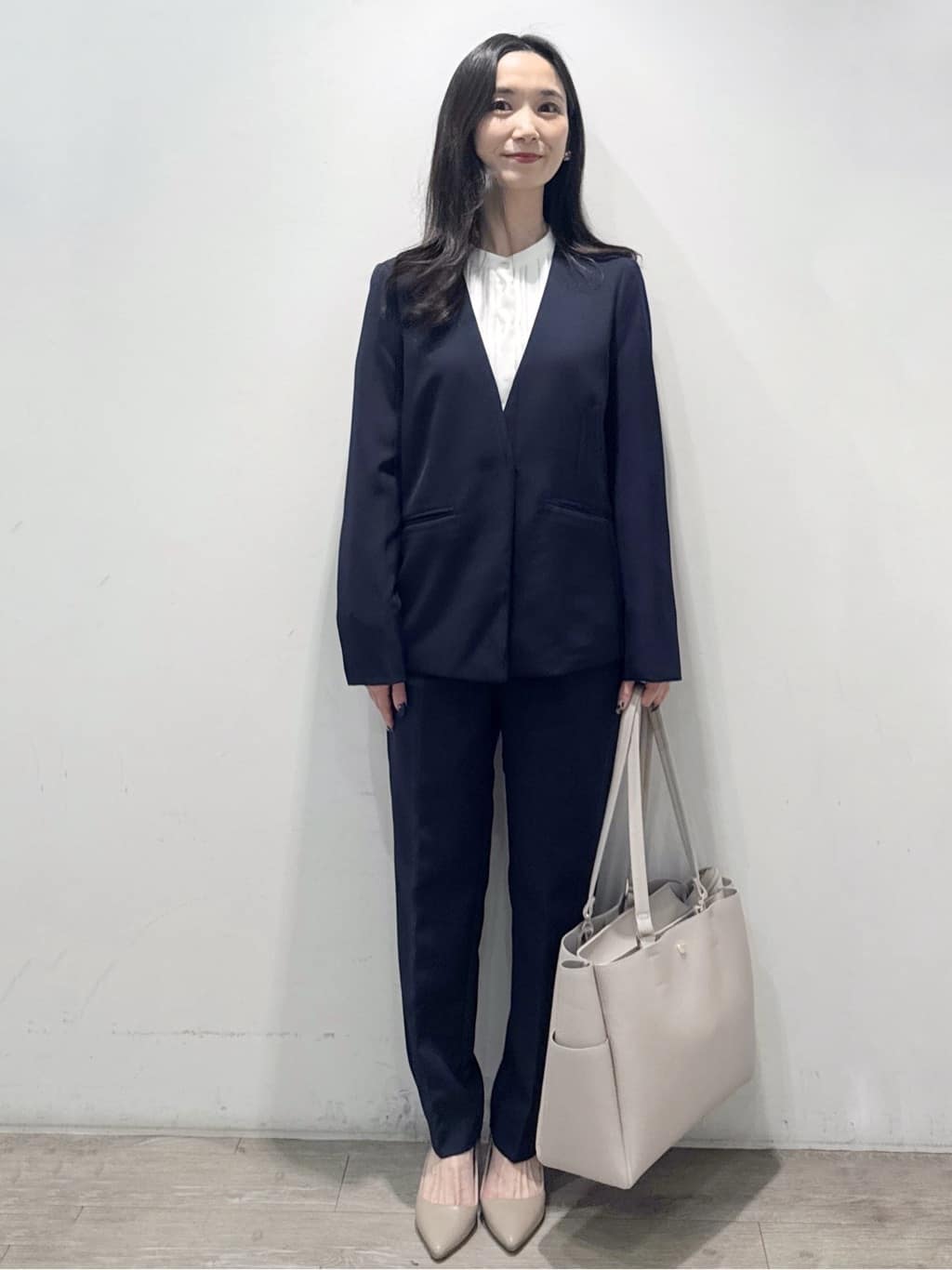 yuicciさんの「OPAQUE.CLIP｜《通勤／セットアップ対応》 Vネックジャケット／ダブルクロス【洗濯機OK】」を使ったコーディネート