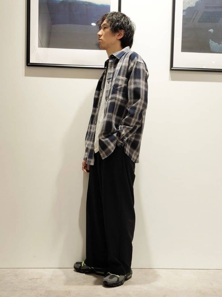 takutoさんの「THE SHOP TK｜【半歩先のオシャレ】バレルレッグ パンツ 洗濯機OK」を使ったコーディネート