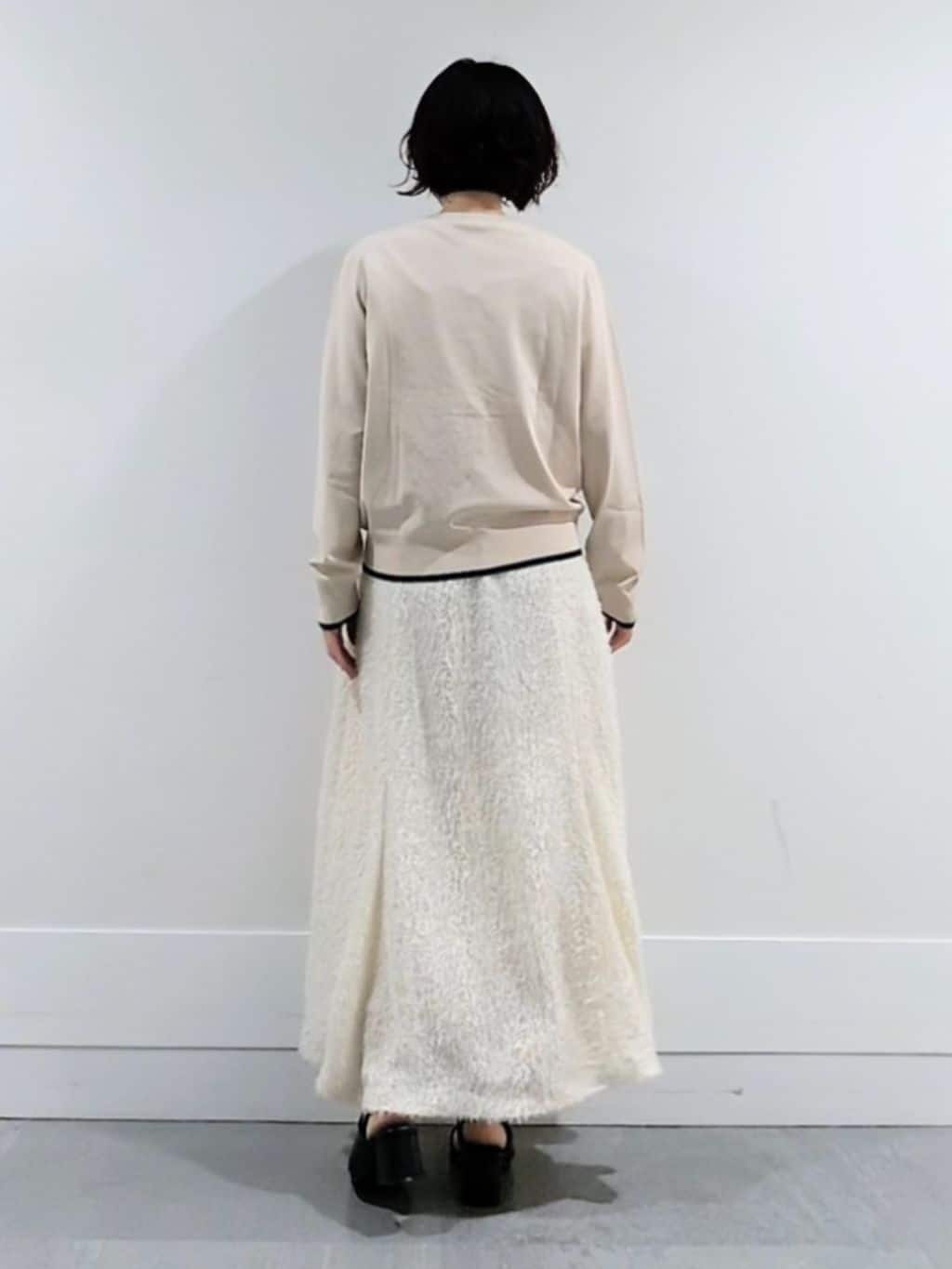 ミズタさんの「UNTITLED｜【アンサンブル可/薄手】ベーシッククルーネックカーディガン」を使ったコーディネート