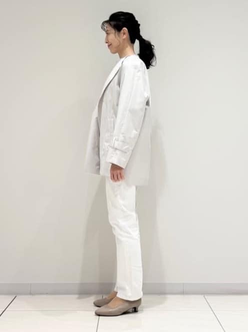 kayoさんの「INDIVI｜【撥水/軽量】ミドル丈 ミニマルトレンチコート」を使ったコーディネート