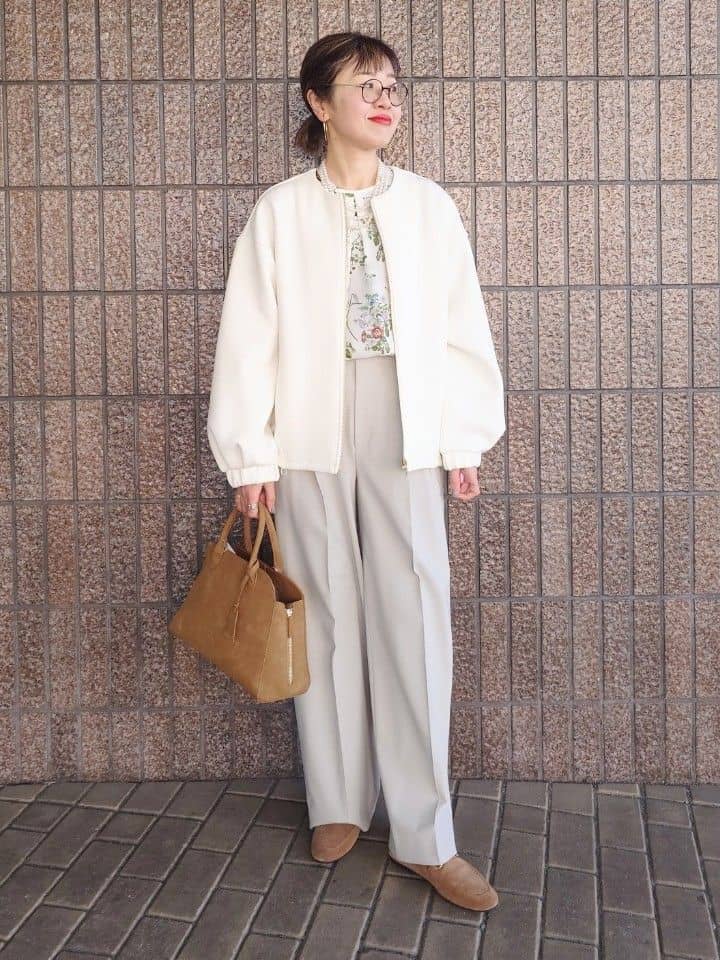 MUTSUKOさんの「UNTITLED｜【花柄/洗える】ボタニカルブラウス」を使ったコーディネート