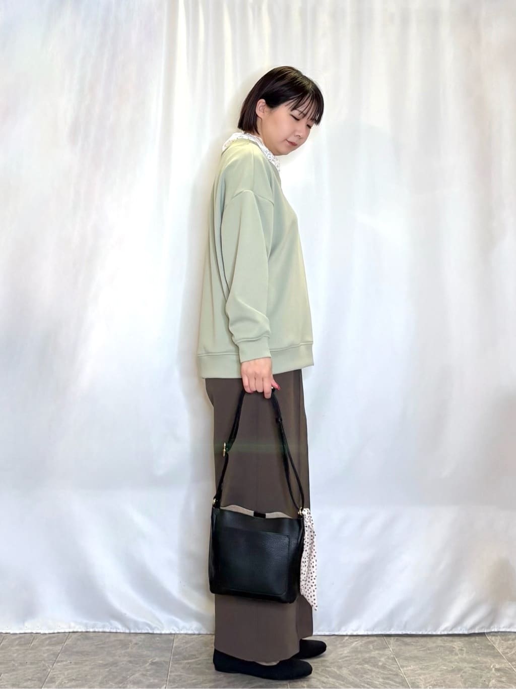 ネリさんの「SHOO･LA･RUE｜スカーフ付きショルダーバッグ」を使ったコーディネート