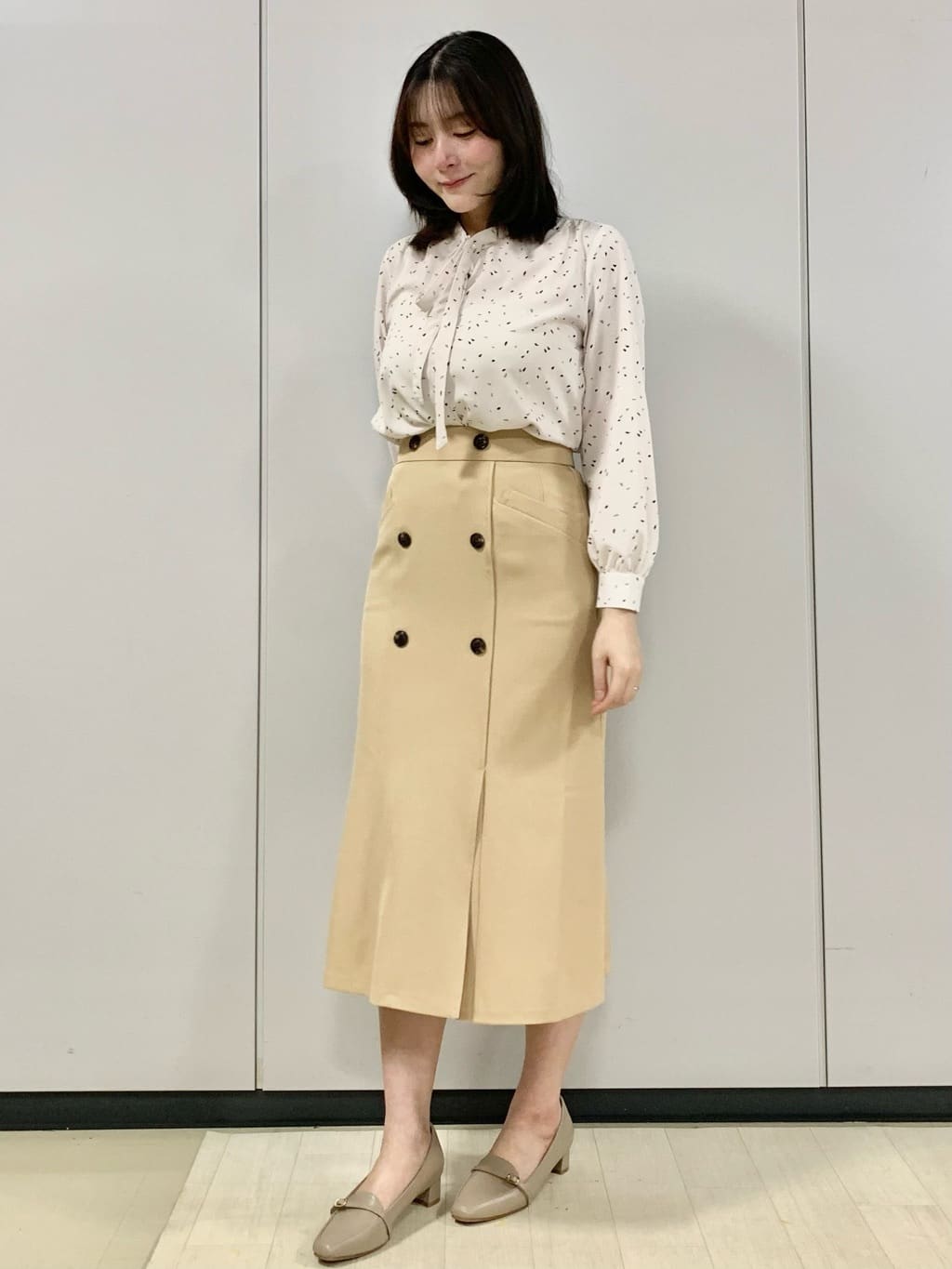 kasumiさんの「index｜フェイクパールピンボウタイブラウス【洗濯機OK／イージーアイロン／ストレッチ】《XS-LL》」を使ったコーディネート