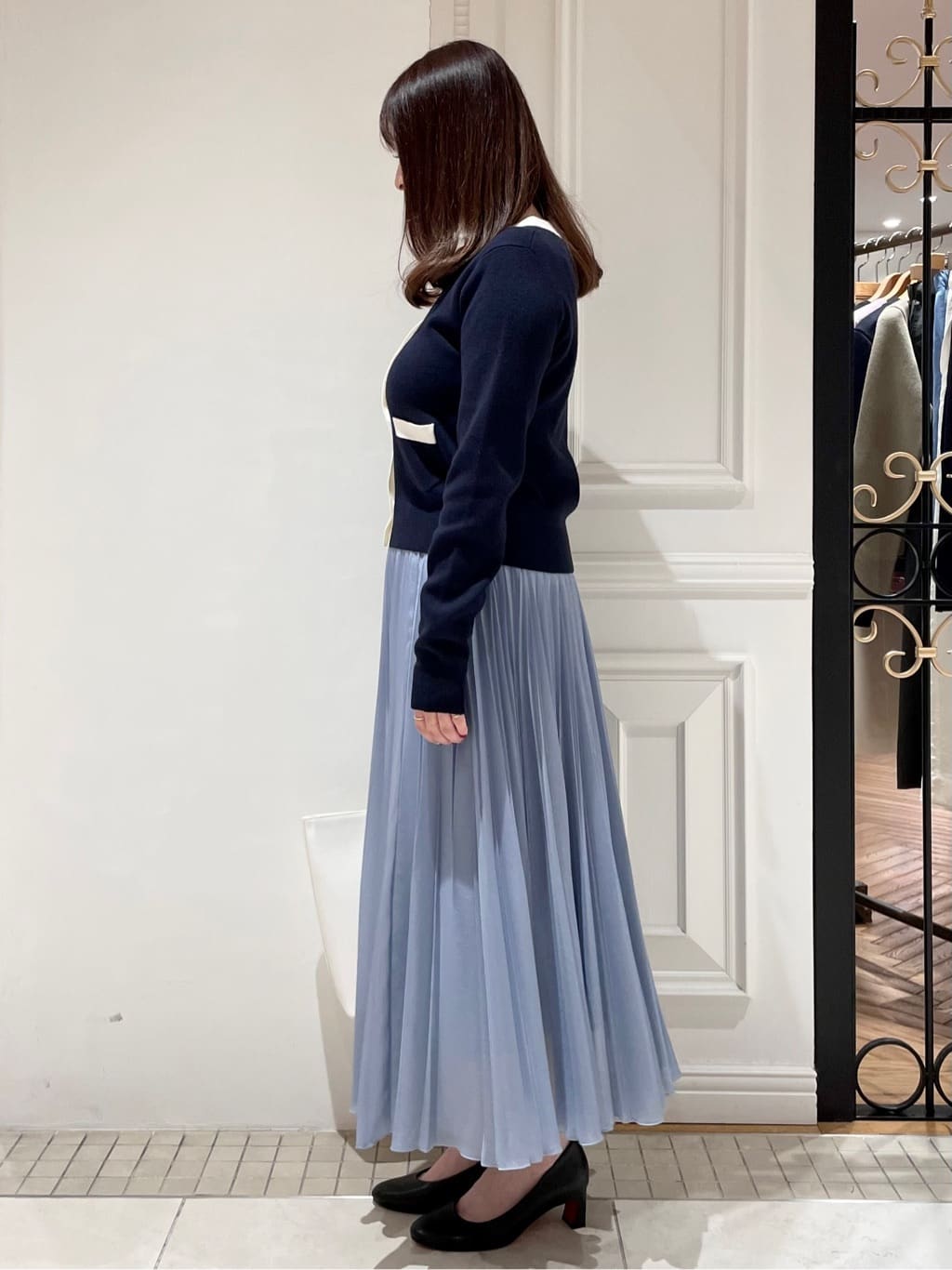 minowaさんの「DRESSTERIOR｜ウォッシャブルブライトシアープリーツスカート」を使ったコーディネート