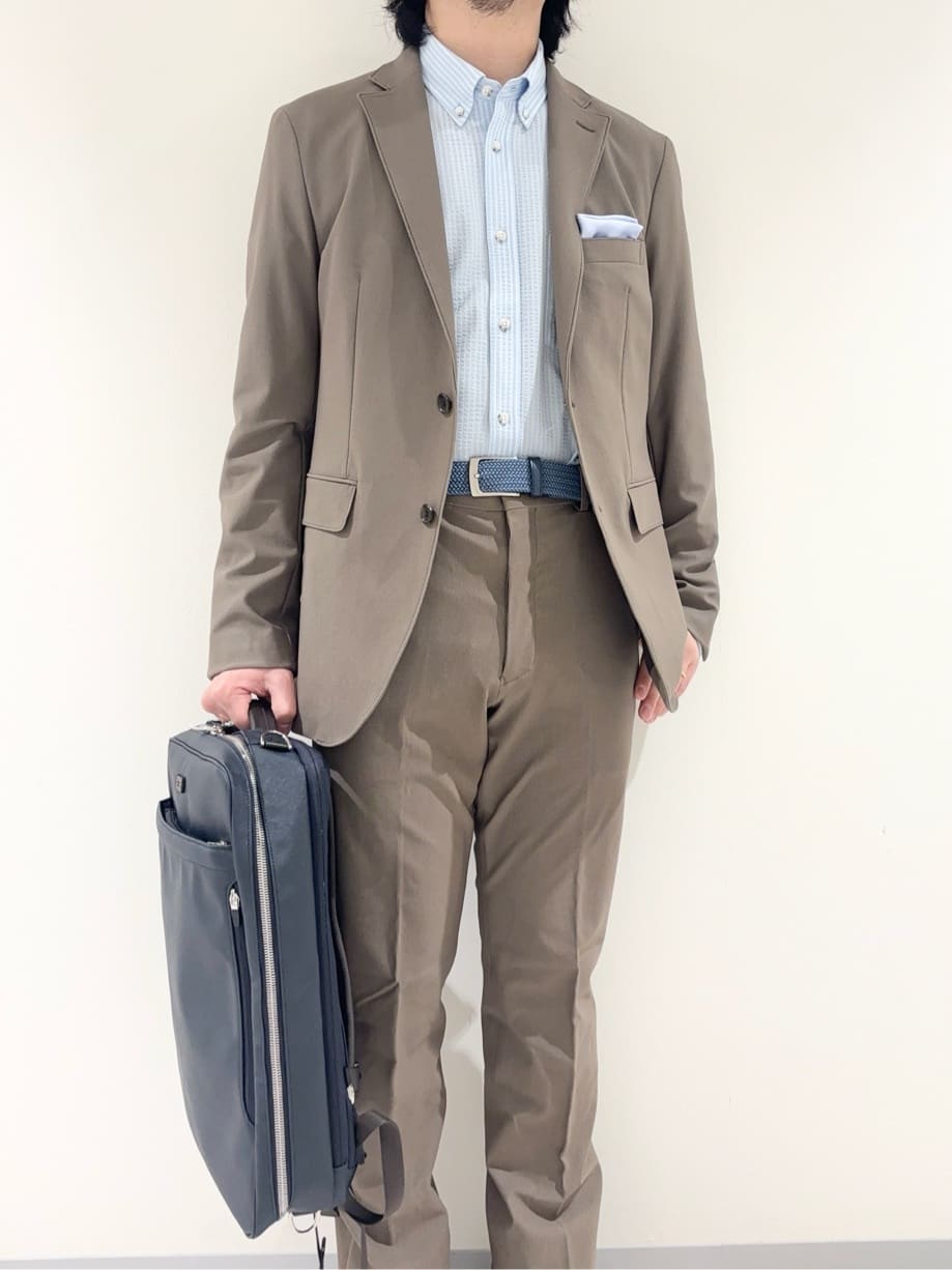 及川さんの「TAKEO KIKUCHI｜【360&deg;ストレッチ／セットアップ対応】None Of Stress パンツ」を使ったコーディネート