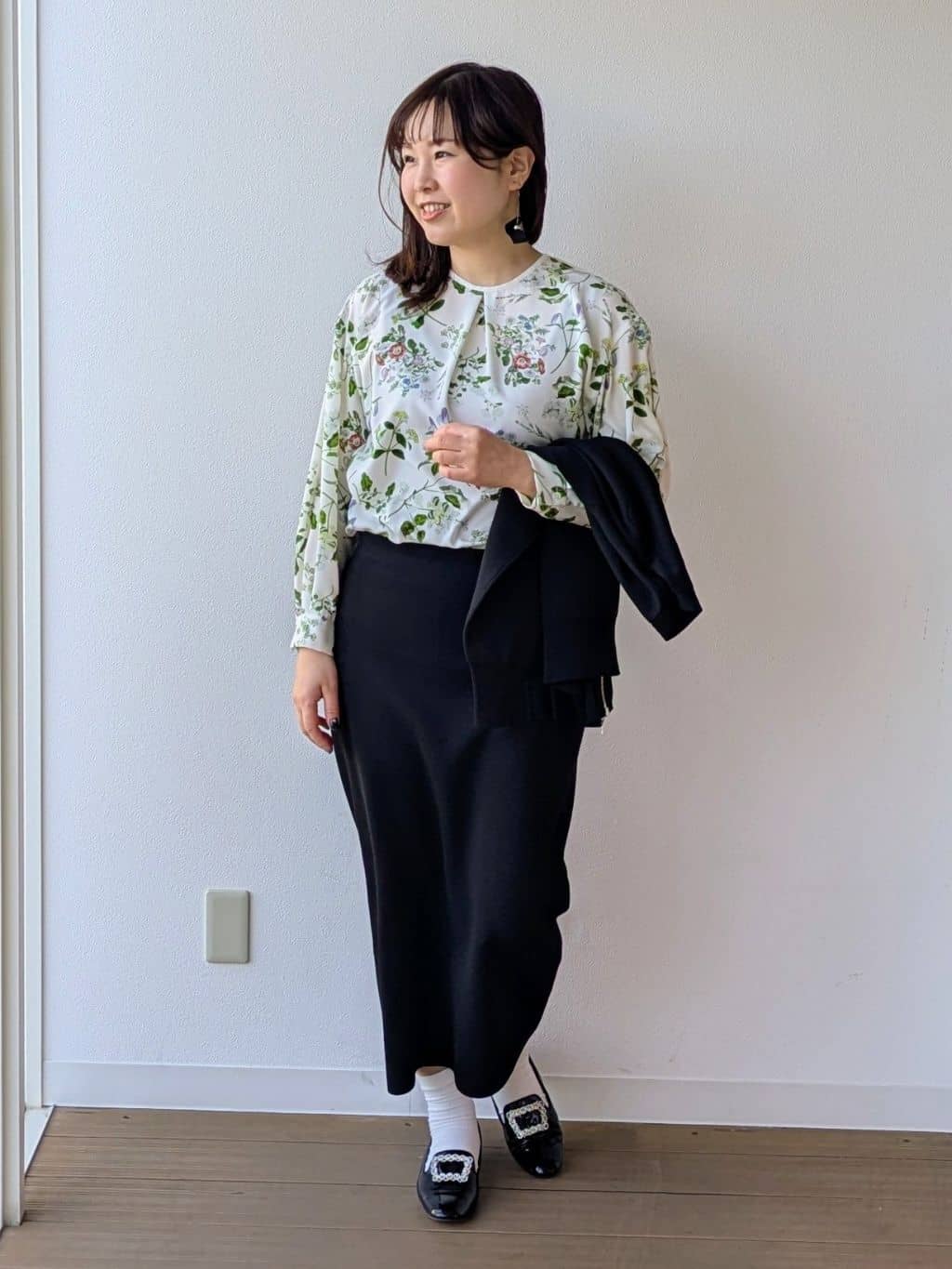 なみきさんの「UNTITLED｜◆【軽羽織り/セットアップ可】ジップアップニットカーディガン」を使ったコーディネート