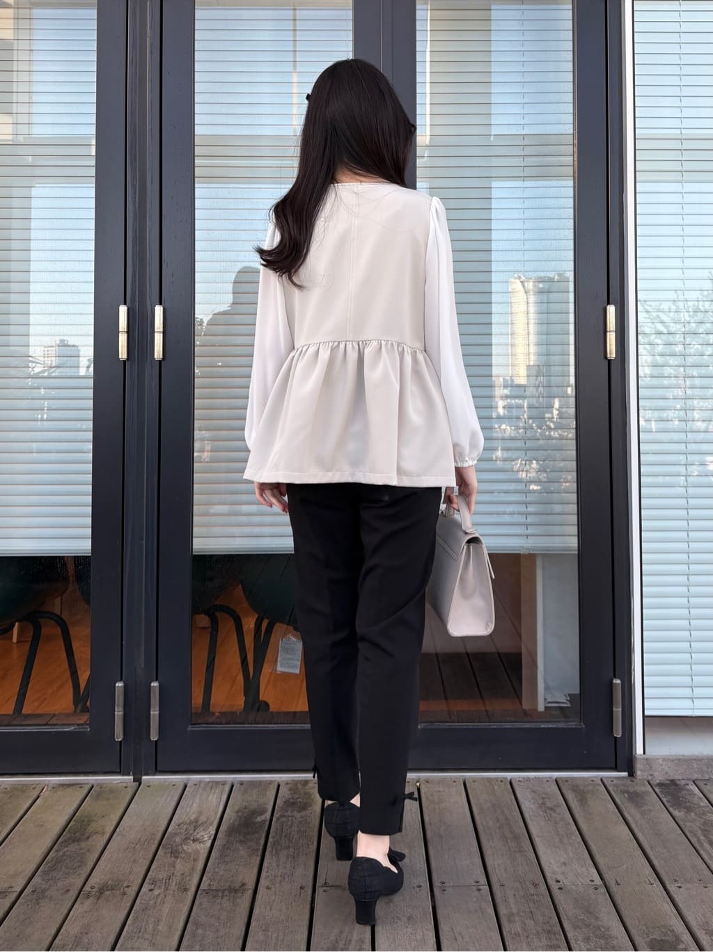 AOIさんの「Couture brooch｜リボンハイパーストレッチパンツ」を使ったコーディネート