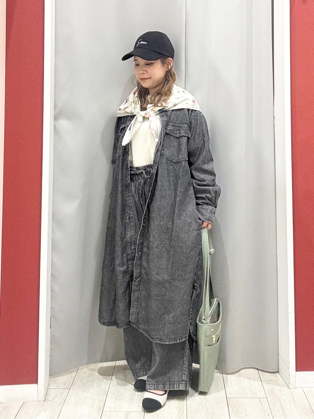 shioさんの「SHOO･LA･RUE｜【洗濯機可/S-LL/インしなくても着られる】1枚で決まる　レイヤード風スウェットライクニット」を使ったコーディネート