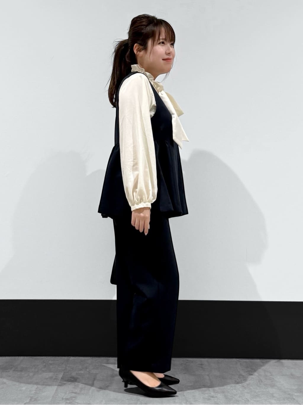 macchaさんの「THE SHOP TK｜【通勤・きちんと見えに】ダブルクロス ペプラムジレ/セットアップ可」を使ったコーディネート