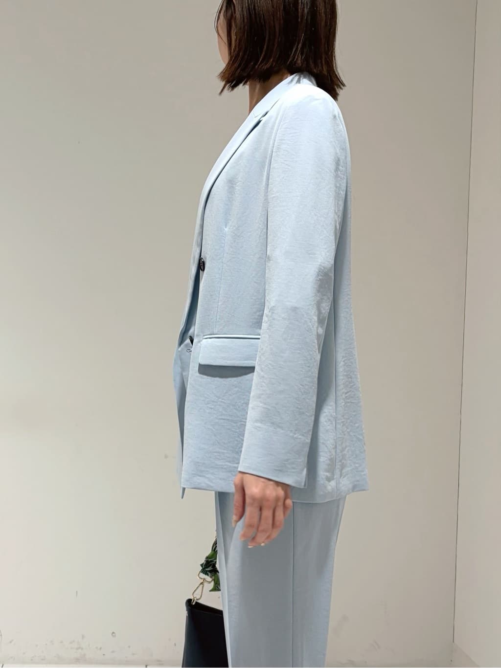 shioriさんの「INDIVI｜【洗える／多機能／SETUP可】着る日傘ダブルジャケット」を使ったコーディネート