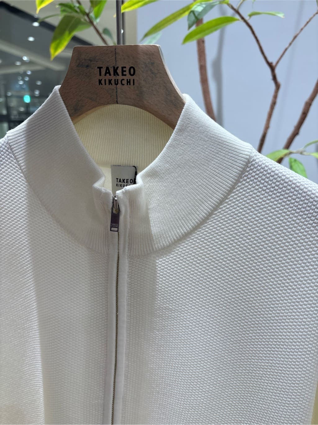 よぴさんの「TAKEO KIKUCHI｜ジップアップ 鹿の子 ニット」を使ったコーディネート