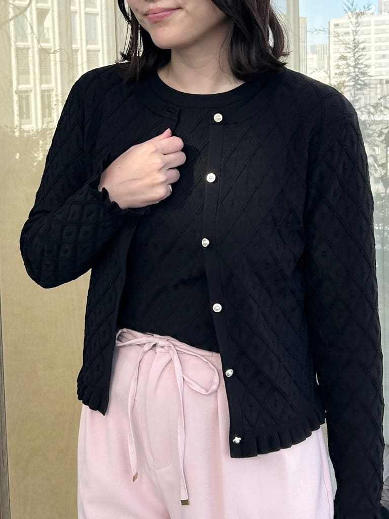 shinoさんの「Couture brooch｜【アンサンブル可】ダイヤ柄カーディガン」を使ったコーディネート