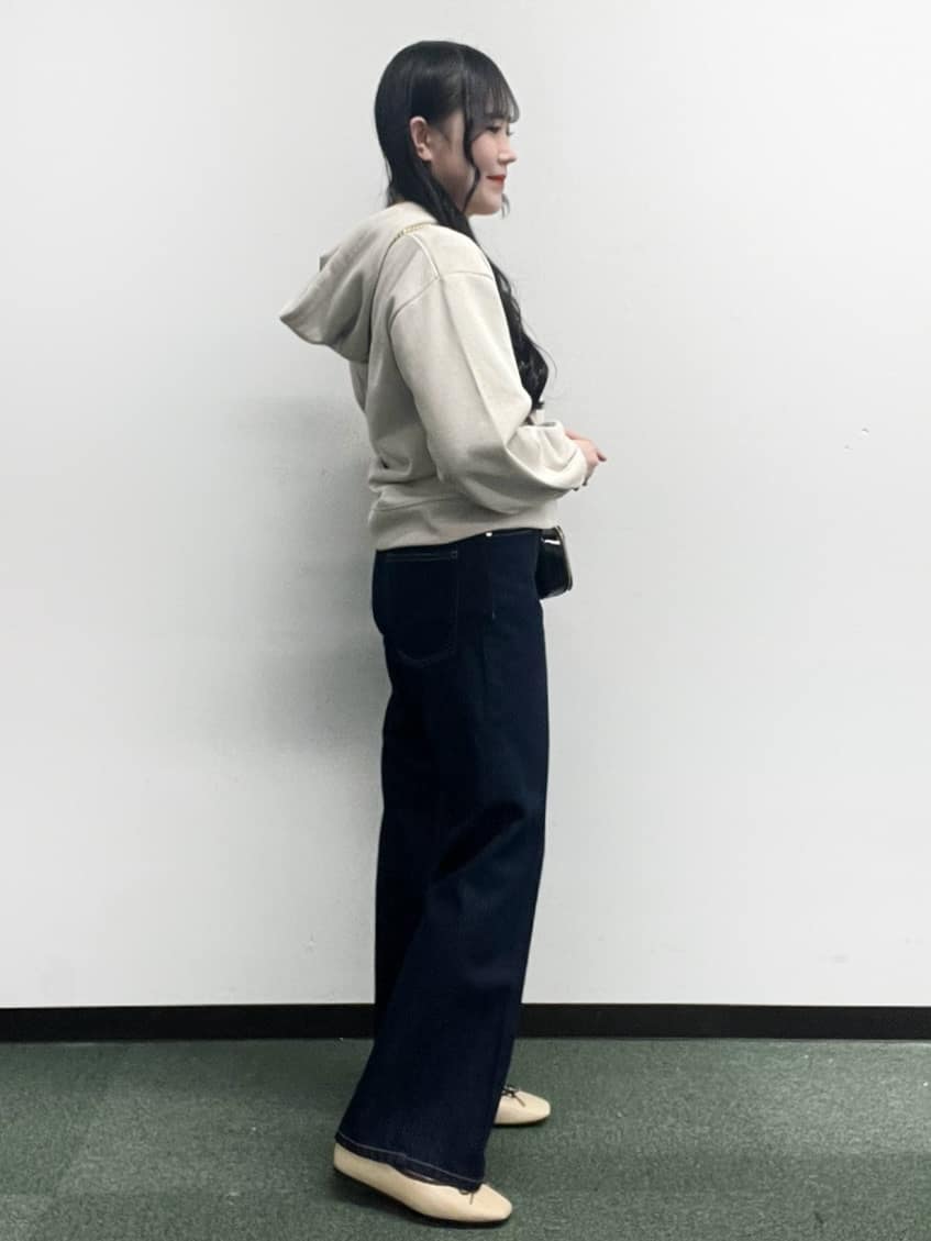 Hitomiさんの「index｜ラメ裏毛コンパクトジップパーカー【洗濯機OK】」を使ったコーディネート