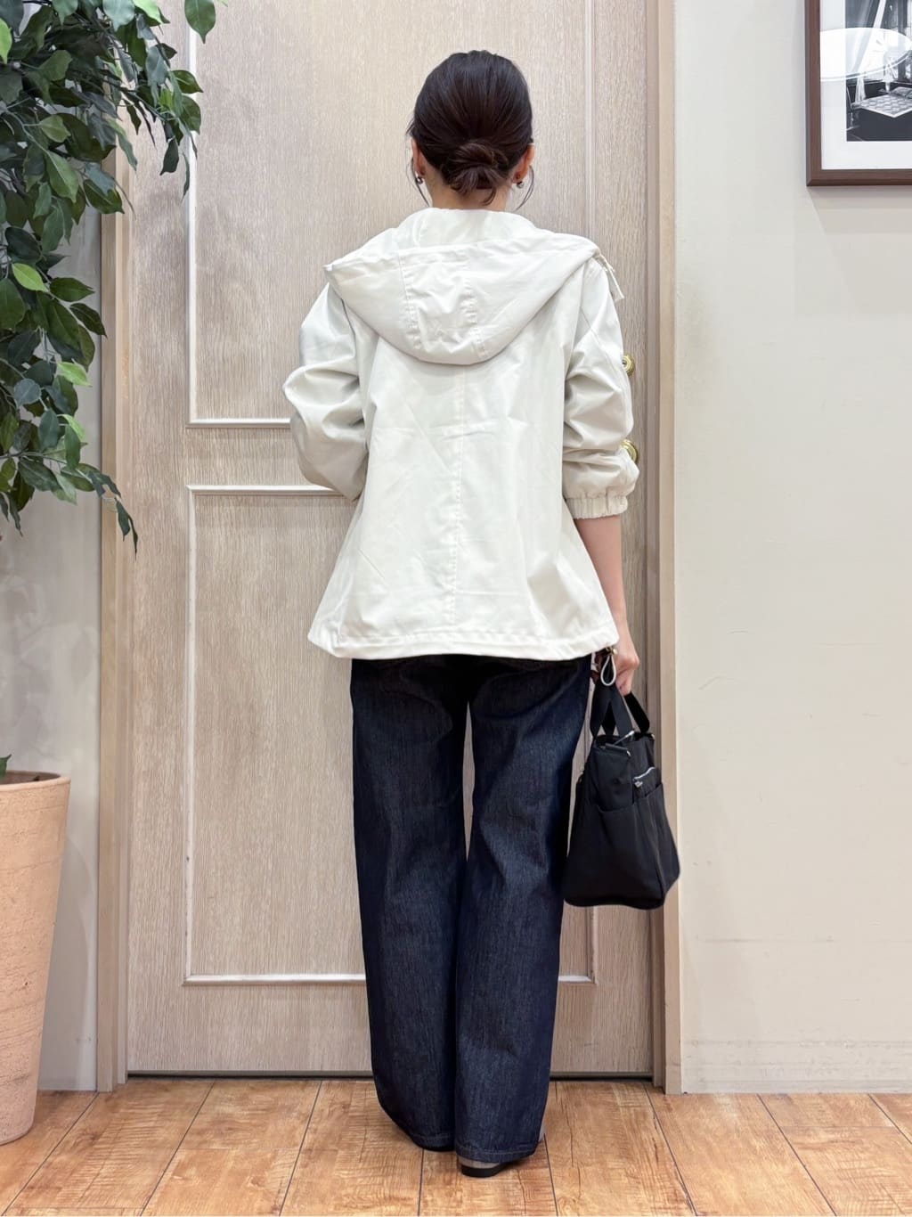 なみさんの「SHOO･LA･RUE｜【SHOO・LA・RUE DENIM/SS-LL】程よい厚みの ストレートデニムパンツ（10.5オン」を使ったコーディネート