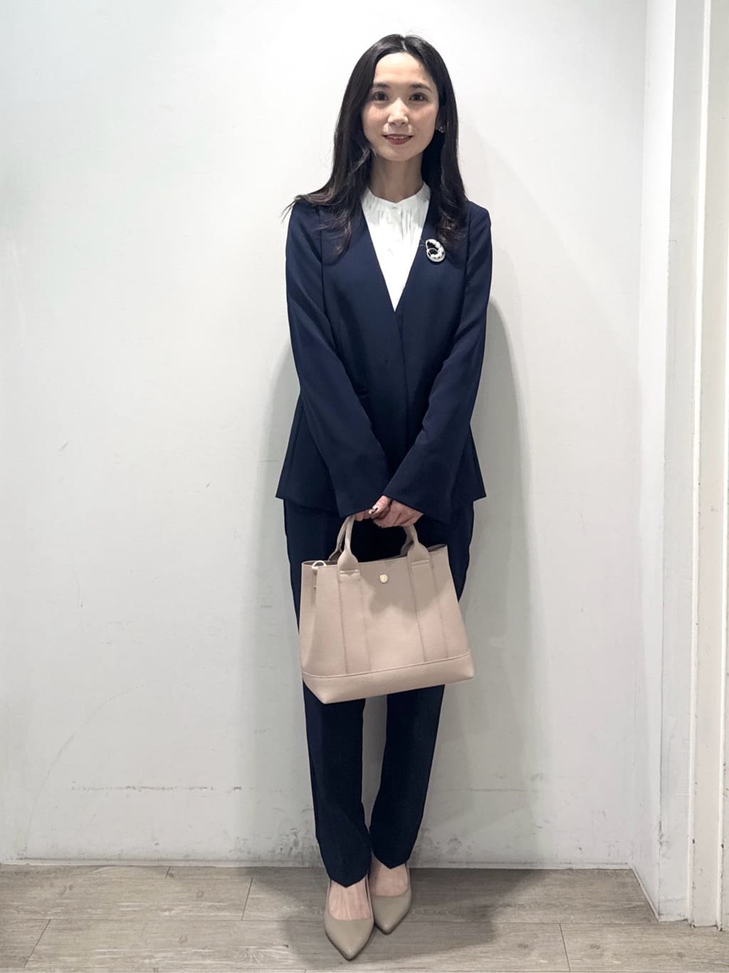yuicciさんの「OPAQUE.CLIP｜《通勤／セットアップ対応》 Vネックジャケット／ダブルクロス【洗濯機OK】」を使ったコーディネート