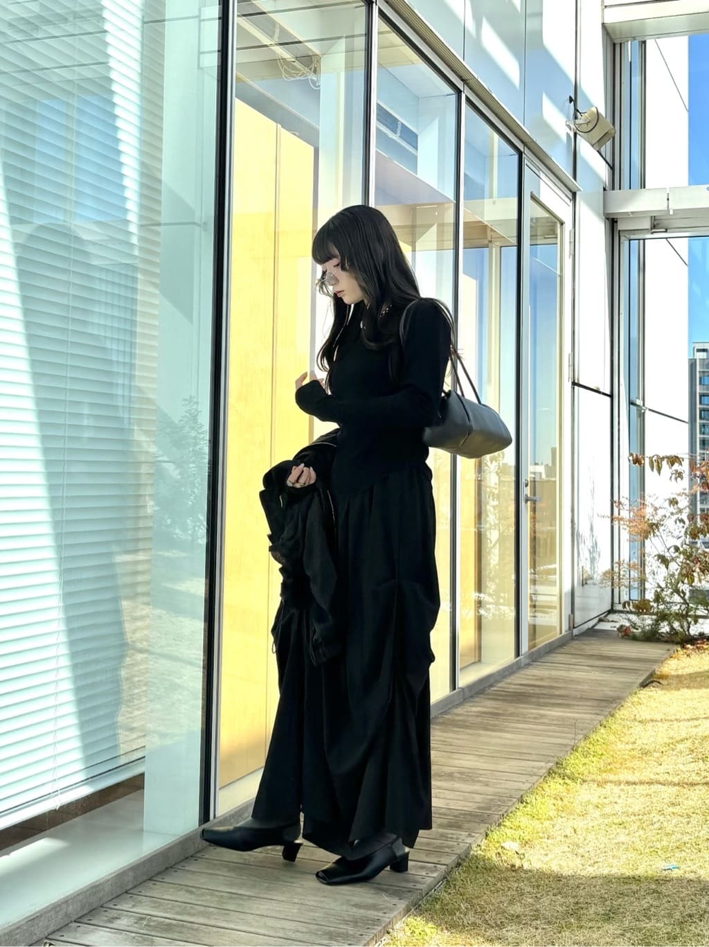 ibukiさんの「INDIVI｜シャーリングペプラムブルゾン」を使ったコーディネート