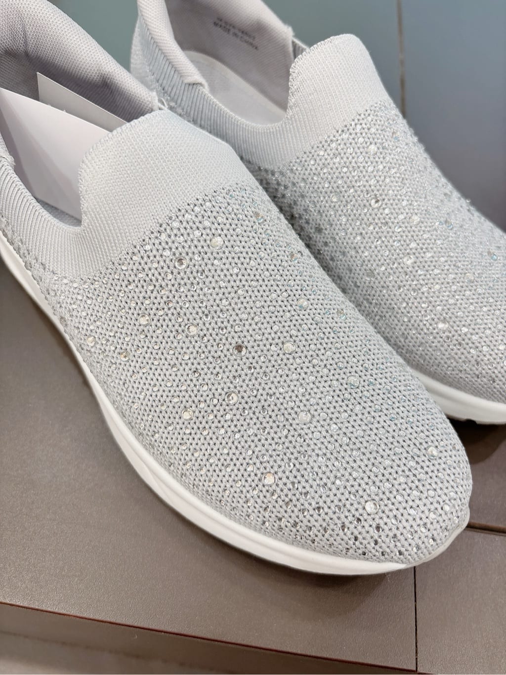 モカさんの「SHOO･LA･RUE｜【SHOO・LA・RUE DENIM】毎日使いたくなる ストレッチデニムスキニーパンツ」を使ったコーディネート