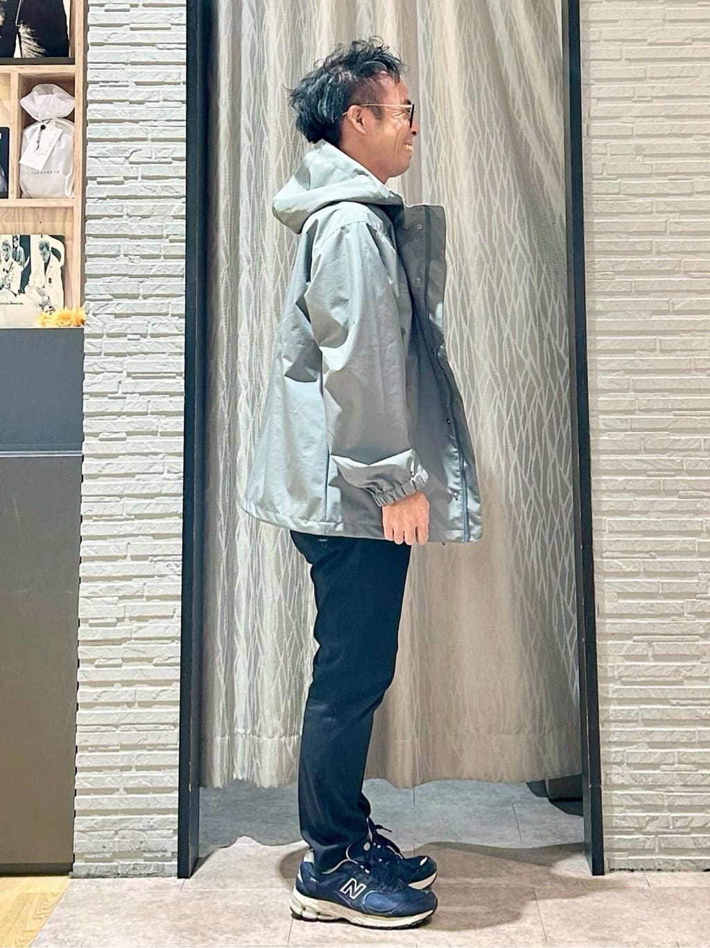 KENJI Iさんの「THE SHOP TK｜【季節の変わり目に最適】ナイロンマウンテンパーカ  防風/洗濯機OK」を使ったコーディネート