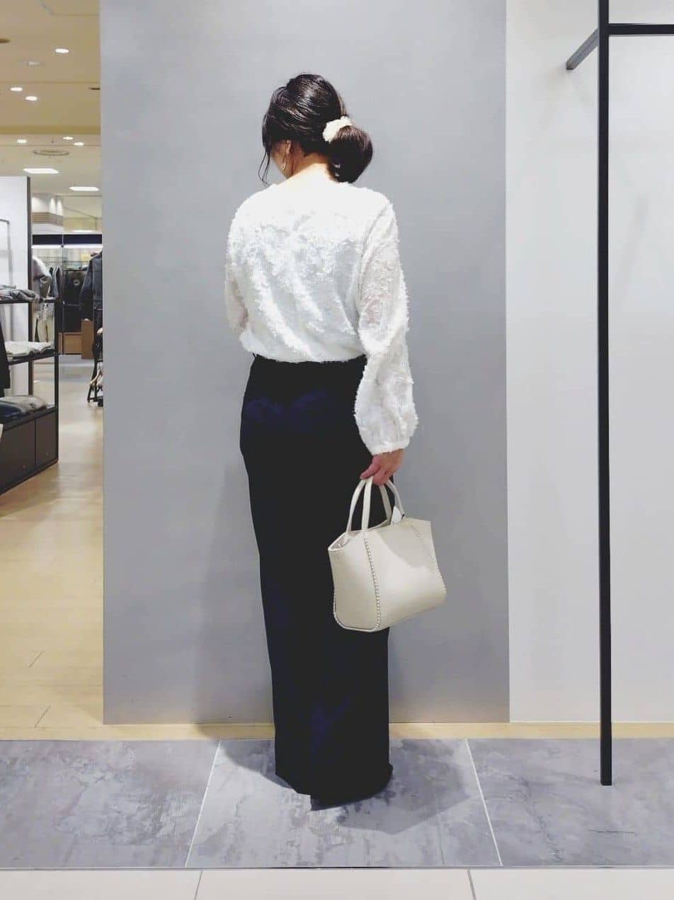 TOMOMIさんの「INDIVI｜【通勤スーツ／洗える】ストレッチワイドパンツ」を使ったコーディネート