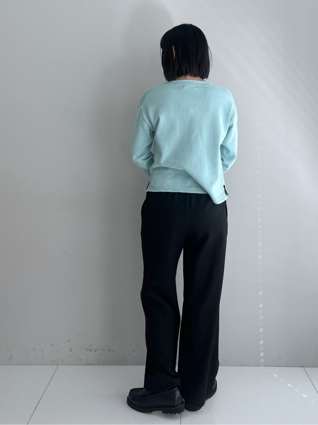 Hirokaさんの「Dessin｜【洗える】ミドルゲージボートネックカラーニット」を使ったコーディネート
